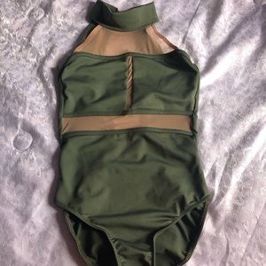 Five Dancewear, Illusion Leo